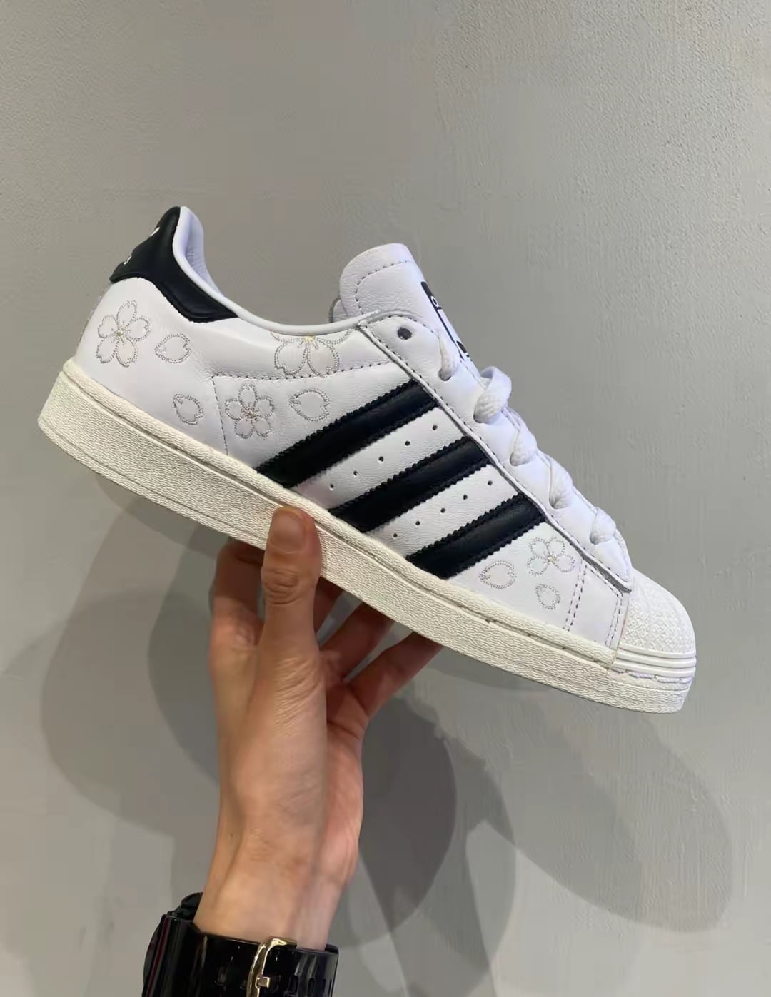 Adidas Originals Superstar "Hanami" - IG9648