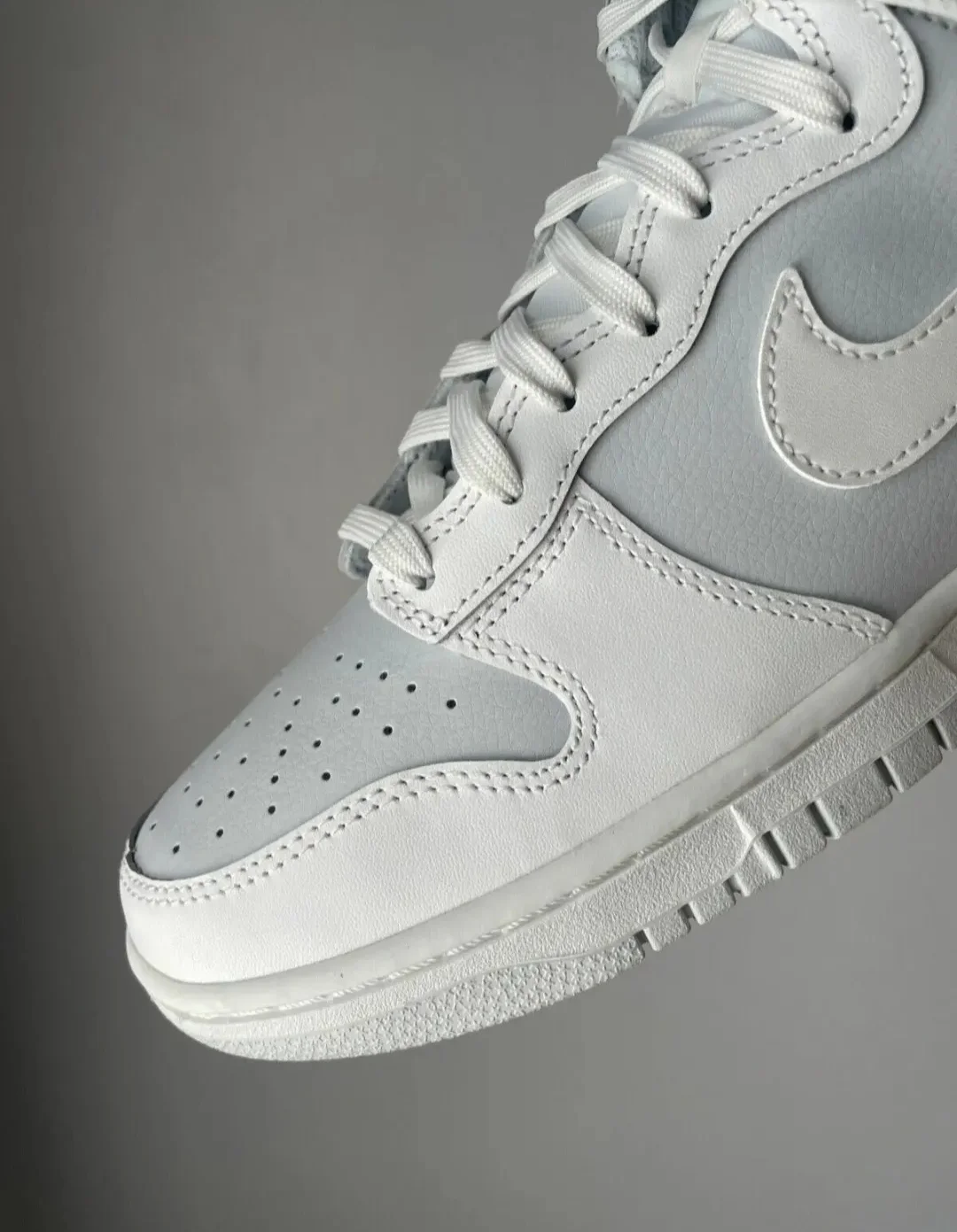 Nike Dunk High "Grey" - DJ6189-100