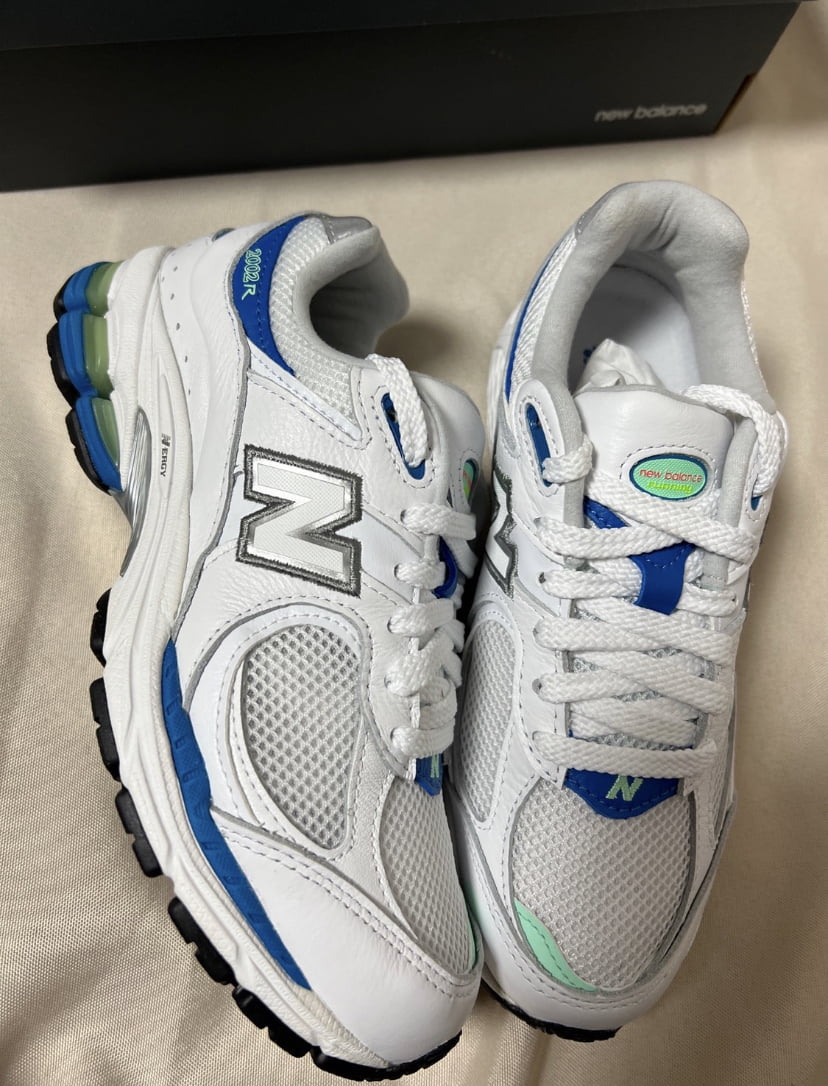 New Balance NB 2002R - M2002RW